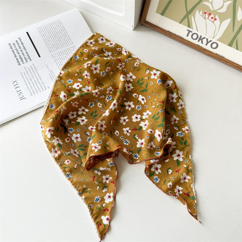 Exquisite Lace Edge Floral Hair Scarves Triangular Shabby Chic Head Wraps Romantic Flower Patterned Elegant Women Headwear