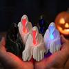 Halloween Outdoor Dekoration Sensenmann Statue, Gruselige LED Beleuchtete Schwarz Weiße Robe Party Requisite Figur, Gotisches Hängendes Ornament für Wohnkultur Garten