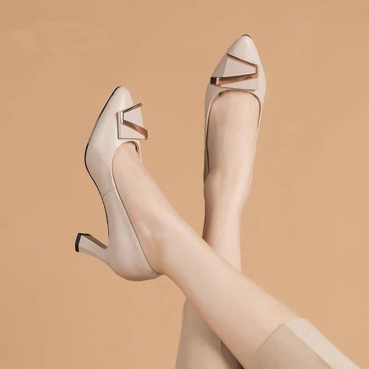 Sapatos pretos femininos de salto alto, moda, temperamento, couro macio, sapatos femininos, salto grosso, sapatos de couro macio