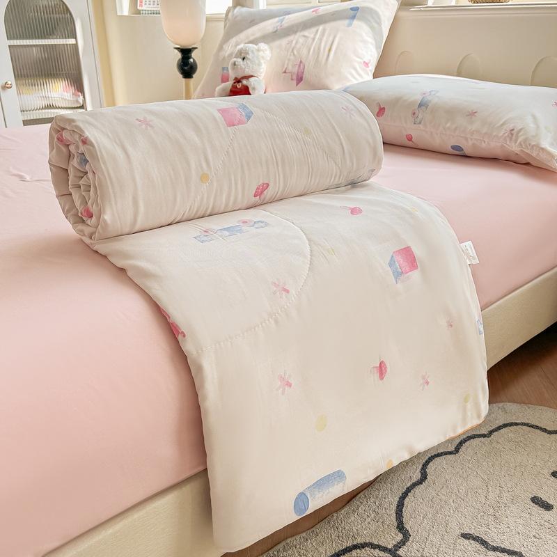 Double Layer Gauze Summer Quilt: Soft, Machine Washable, Class A for Mother and Baby
