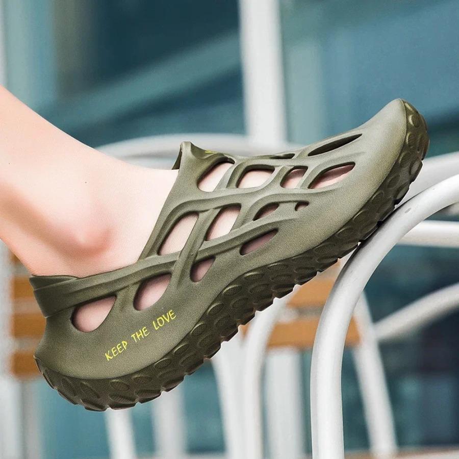 2025 Summer Sandals Light EVA Men's Casual Shoes Hole Shoes Clogs Lovers Home Garden Outdoor Male Beach Flat Slippers Big Size