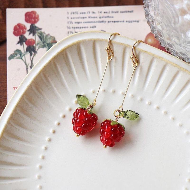Encantadores Pendientes Pequeños de Frambuesa para Mujer Hojas Verdes Flor Blanca Fruta de Baya Roja Pendientes Joyería de Verano para Niña Dulce Regalo