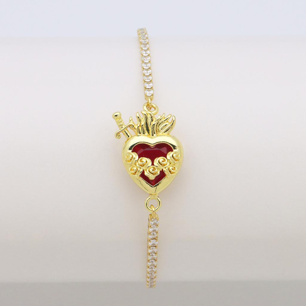 Herzförmige Liebe Kupferplattiertes Farbiges Zirkonium Pfirsichherz, Ein Schwert, das das Herz durchbohrt, kann das Zirkon-Box-Armband ziehen und verstellen.