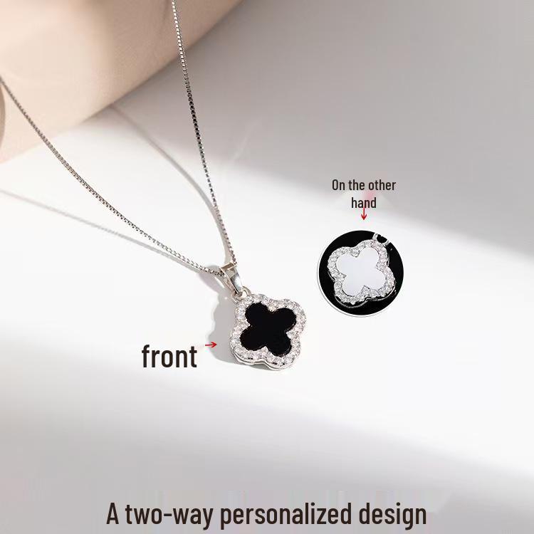 Autumn & Winter Women's Four-Leaf Clover Necklace: Small Fragrance Style, Trendy Clavicle Chain