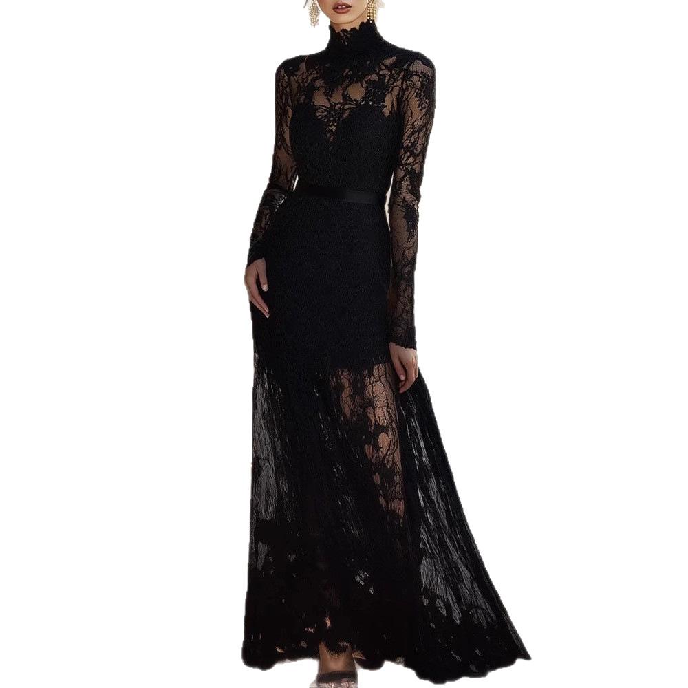 Abito da Donna Nero in Pizzo con Scollo Alto, Maniche Lunghe, Modello Sirena con Cintura