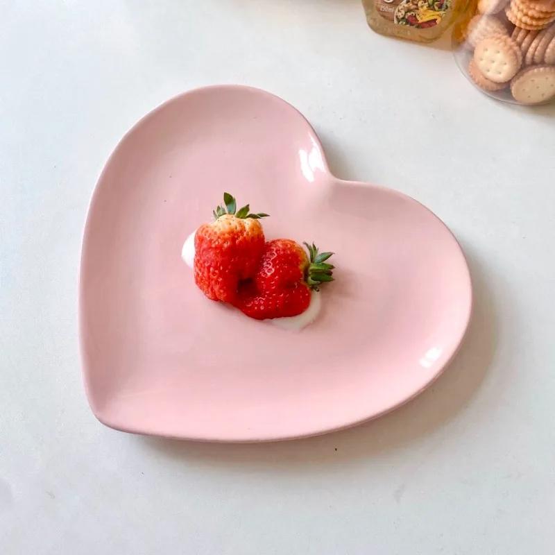 

Мультяшная милая керамическая тарелка в форме сердца в форме любви салатница домашняя тарелка для завтрака хлеб омлет посуда столовые приборы кухонные принадлежности