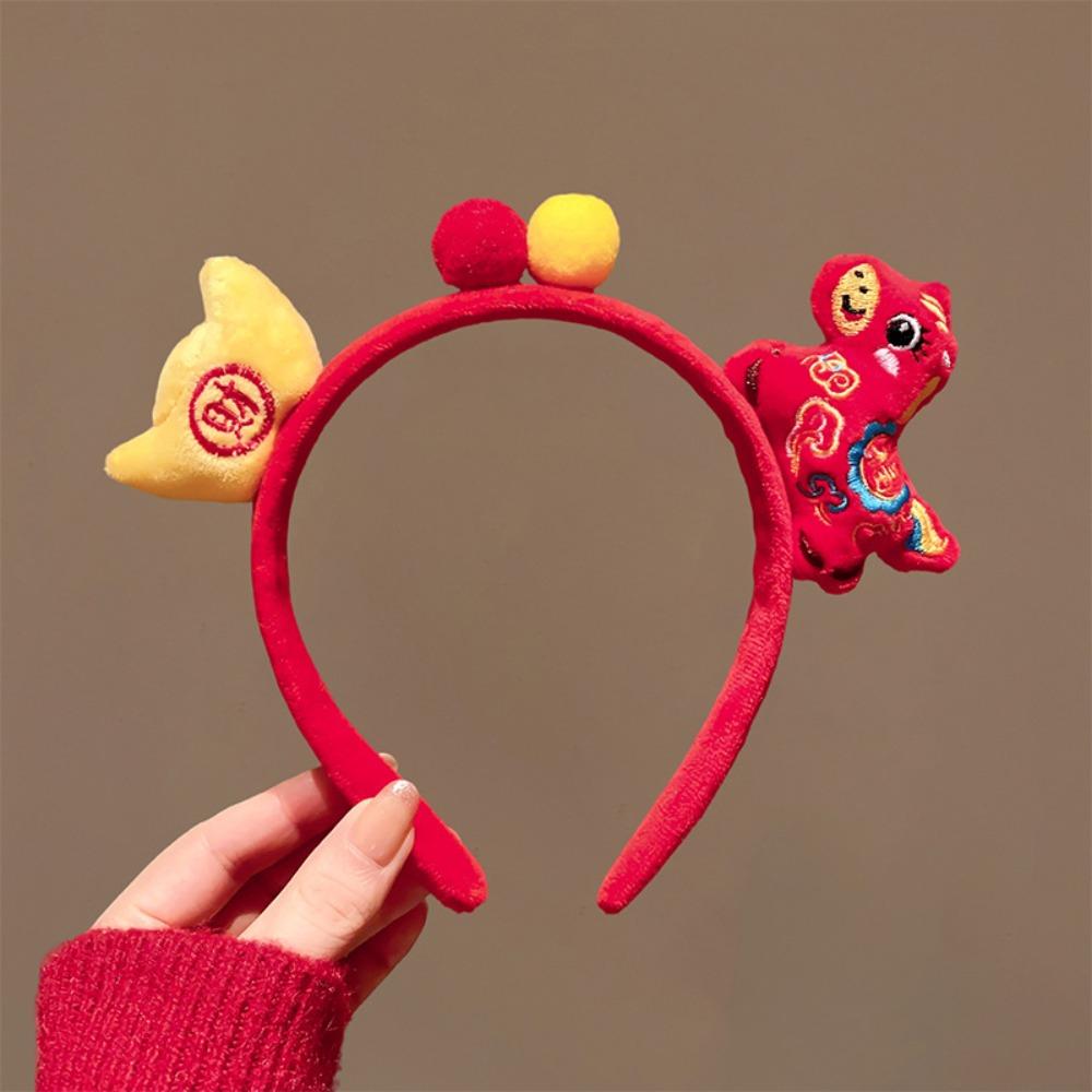 Cartoon Horse Hairband Lucky Cat Plush Horse Headband Exquisite New Year Headband  Women