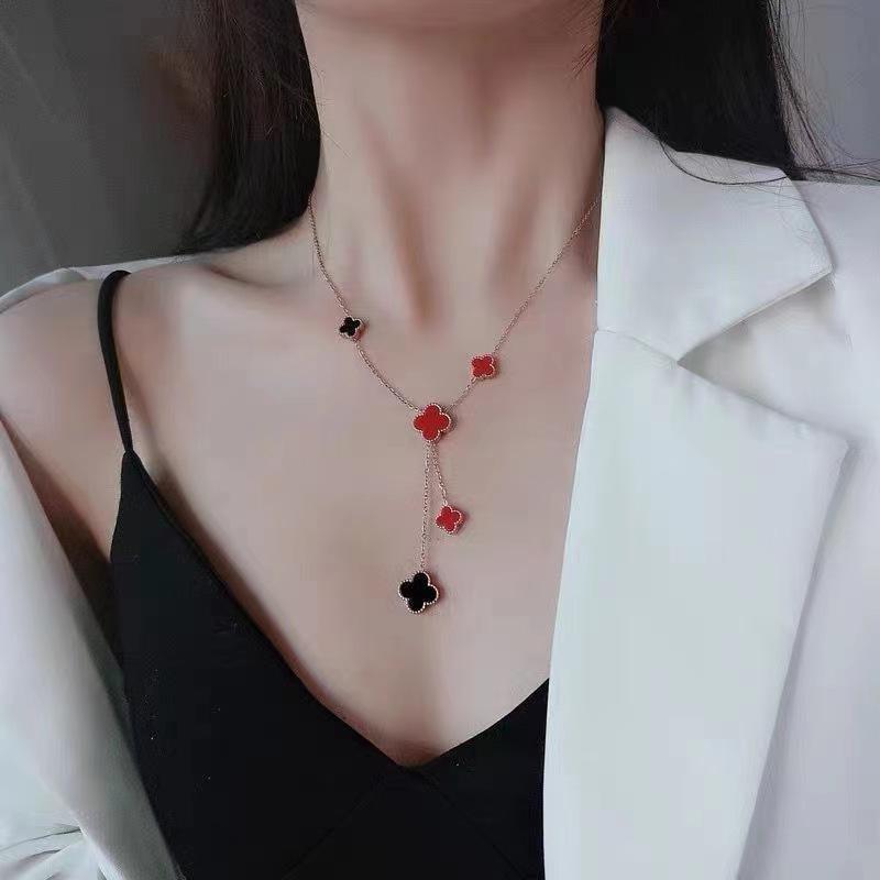 Double-Sided Four-Leaf Clover Tassel Pendant Necklace for Women