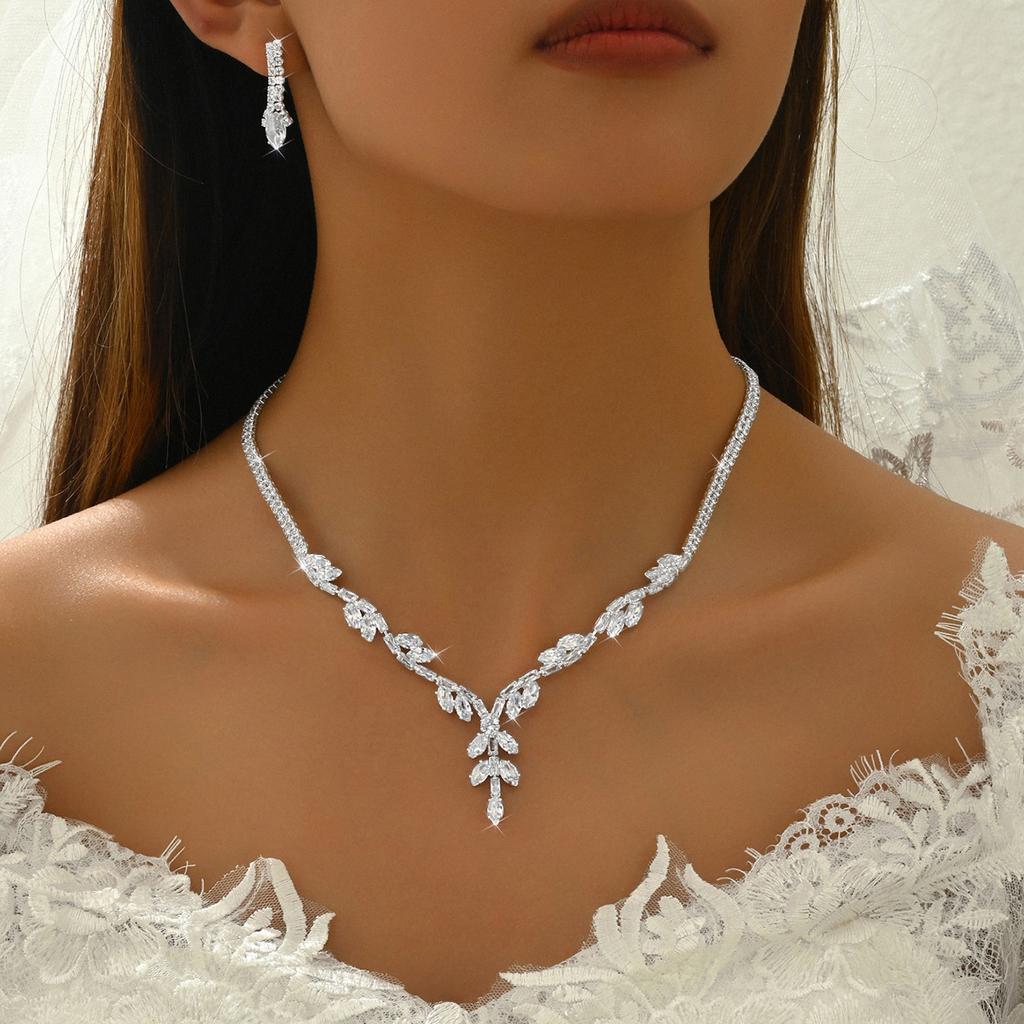 Light Luxury Zircon Bare Diamond Bridal Jewelry Two-Piece Wedding Dress Accessories Flower Earrings Necklace Set Jewelryset