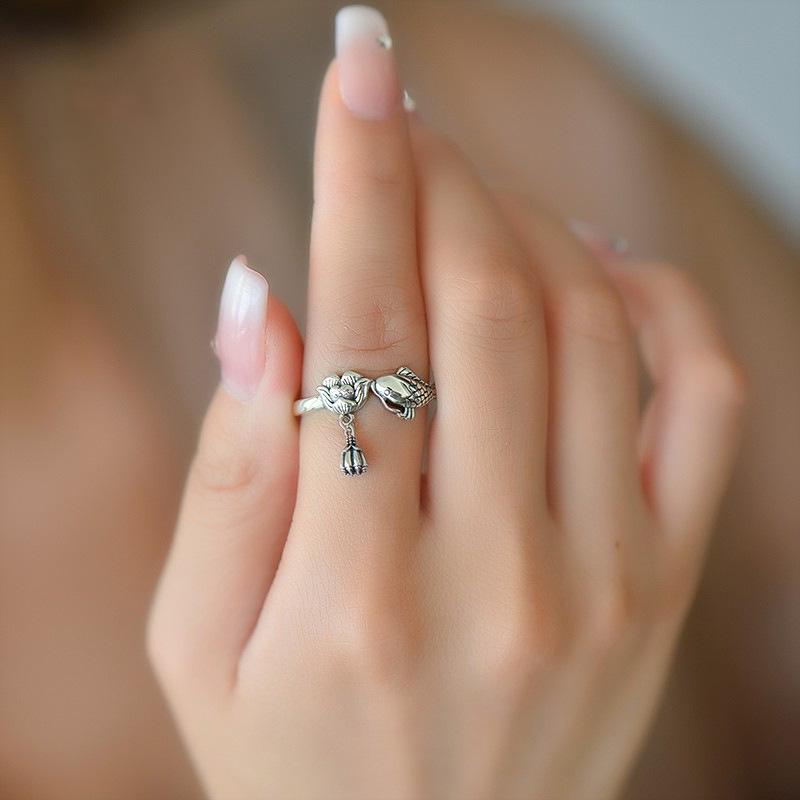 Bague Chinoise en Argent S925 Lotus et Carpe Koï: Design Ouvert Rétro de Niche pour Femmes