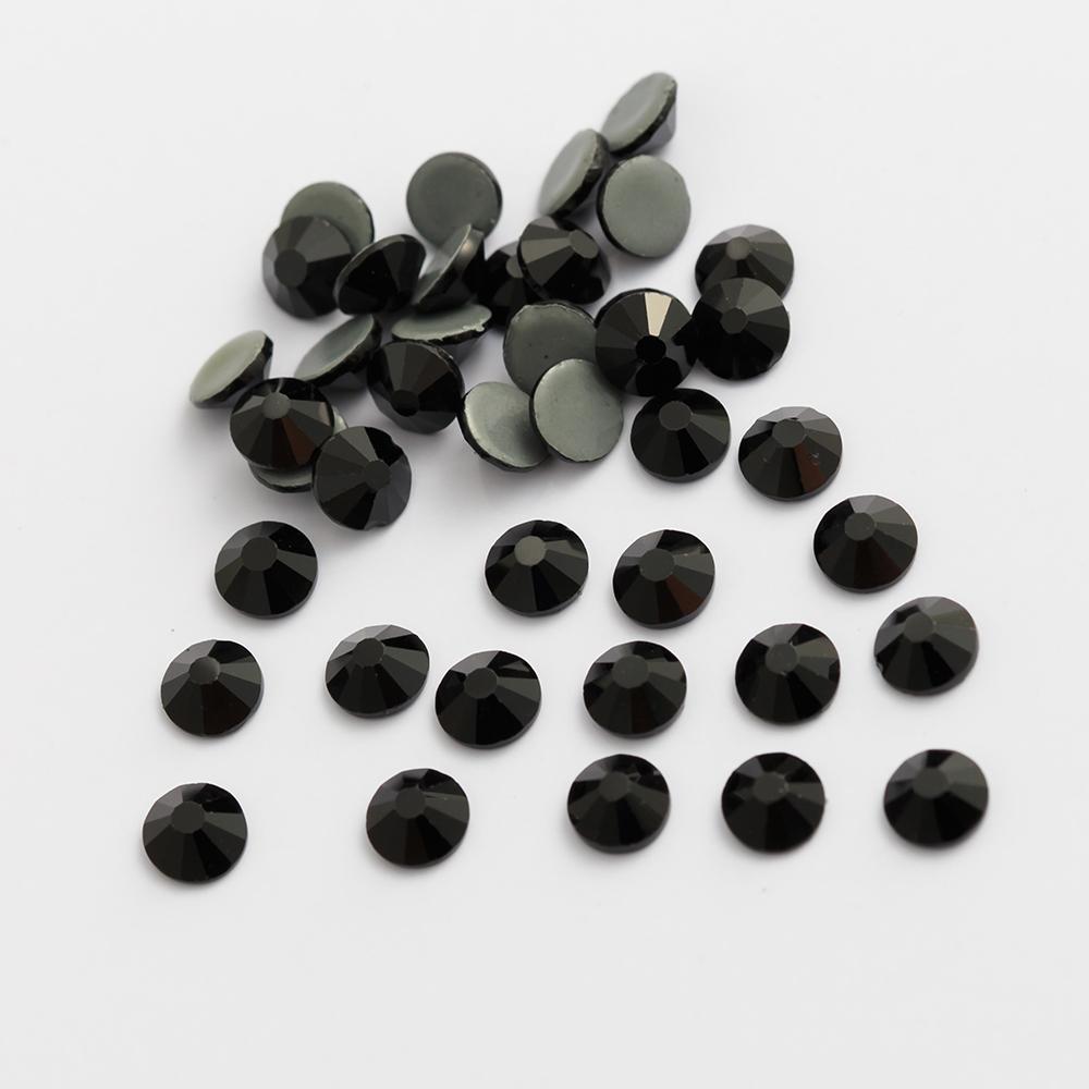 Factory Over 175 Colors German Intensive Glue Hotfix Stone SS20 Glass Hot Fix Rhinestones for Wedding Dress
