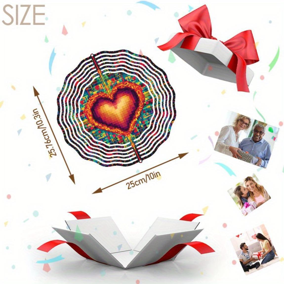 

Металлический колокольчик ветра с вращающимся дизайном сердца, пиксельная графика, спиральный декор для сада, не требует питания, простая установка для улицы, патио, двора