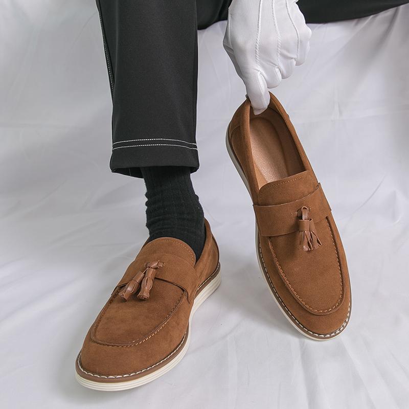 Brand Men's Breathable and Non Slip Casual Leather Shoes for Spring New Men's Suede Comfortable Tassel Pointed Loafers