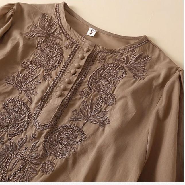 Short Sleeved 2025 Summer Art Retro Loose Design Embroidered Round Neck Thin Cotton and Hemp Women's Top