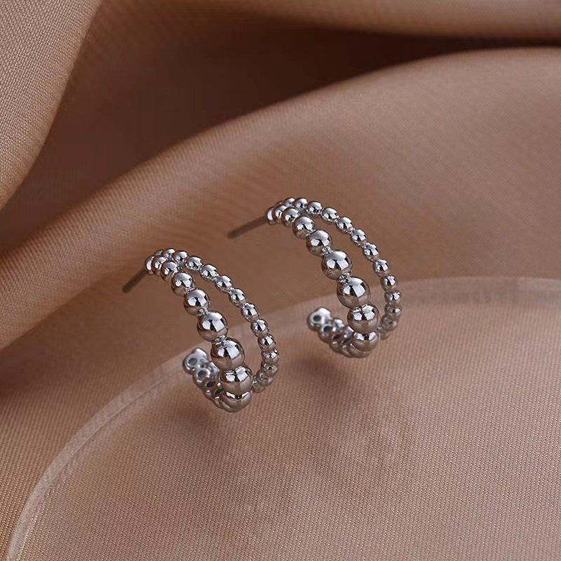 C-Shaped Cool Girl Hollow Earrings with Double-Layer Round Beads - Simple, Exaggerated, Versatile Stud Design in Cold Aesthetic