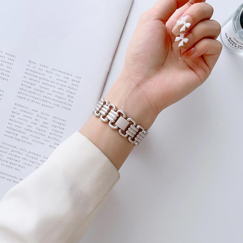 Luxury Chain Strap for Apple Watch Band Series 10 9 8 7 6 5 4 3 2 Se Metal Bracelet IWatch Ultra 49mm 46mm 42mm 44mm 38mm 40mm