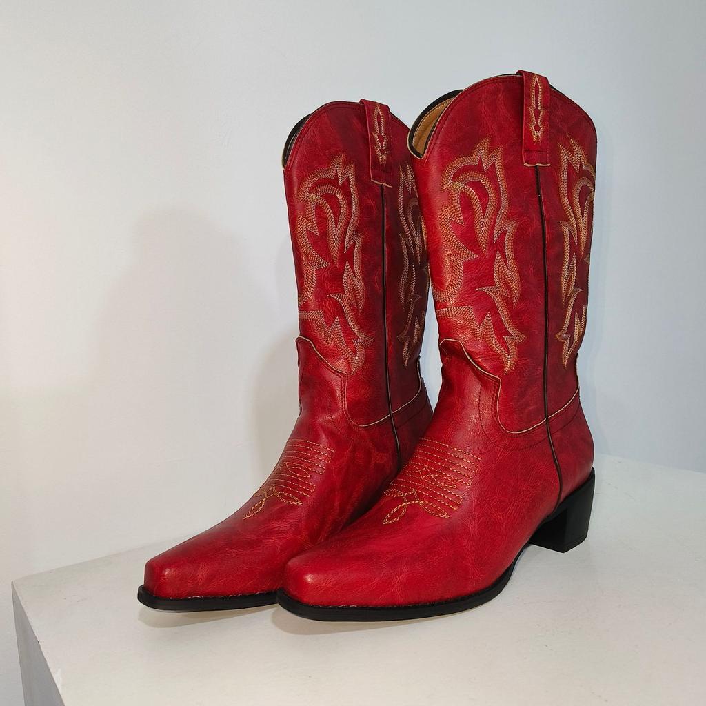 Fashion Pointed toe boots with embroidery, medium-heeled thick heels, large-size slip-on mid-calf western boots for women