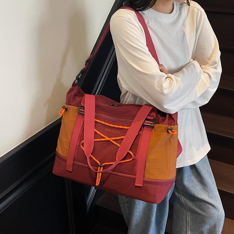 Short-Distance Travel Bag Dry Wet Separation Large Capacity Fitness Bag Luggage Bag Student Sports Shoulder Crossbody Bag with Separation Shoes Bags