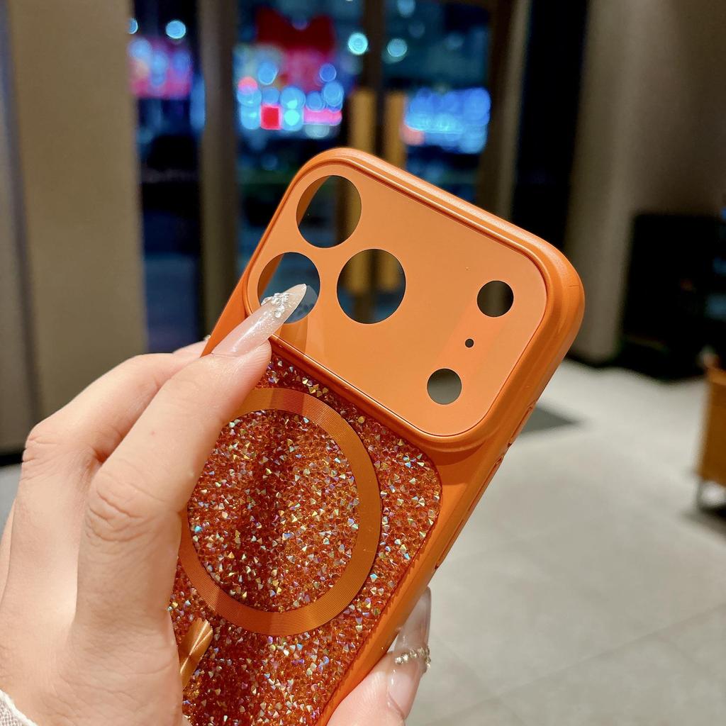 Apple 17 Pro Max Glitter Diamond Magnetic Case transforms iPhone 16 into a full-coverage Corning 15 protective case.