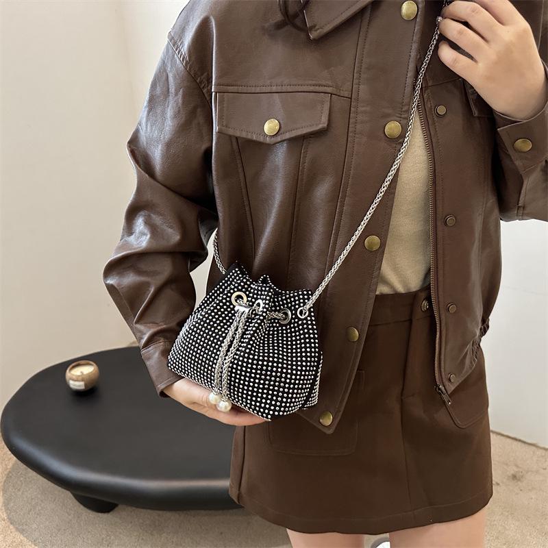 

Spring 2025 Women s Crossbody Bag: Trendy Korean-Style Chain Bucket Bag Black