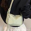 Korean version of simple fashion sense messenger small square bag women 2025 spring new commuter portable versatile small bag