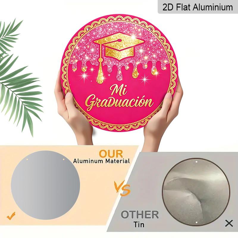 Colgante de pared 2D Plano de Aluminio con Temática de Graduación, Disponible en Múltiples Tamaños, Presentando un Diseño de Birrete de Graduación Rosa y Dorado Brillante Estilo Español
