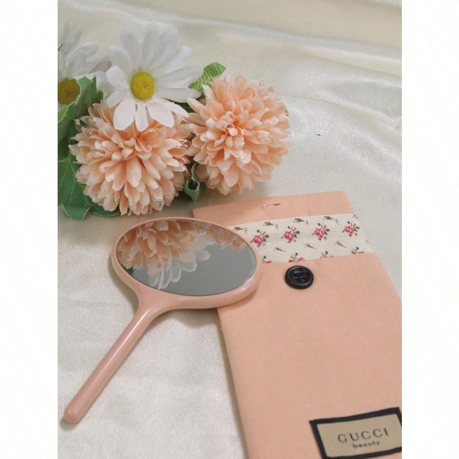 Damen-Make-up-Tasche, geeignet als Geschenk für Ihre Freundin oder Freunde. Aus pinkfarbener Leinwand gefertigt.