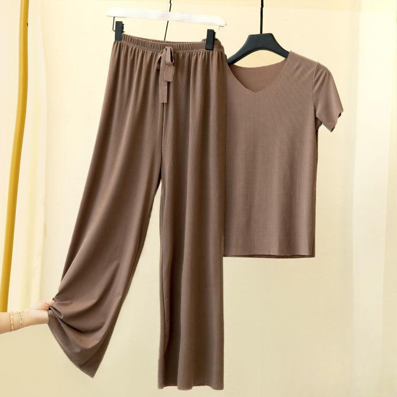 A Large Number of Fashionable Ice Silk Suits for Women, Summer Sports and Casual Wide-leg Pants, Short-sleeved Two-piece Suits, Western Style