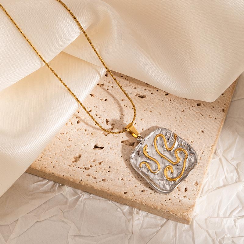 Luxury Heart Flower Stainless Steel Clavicle Necklace