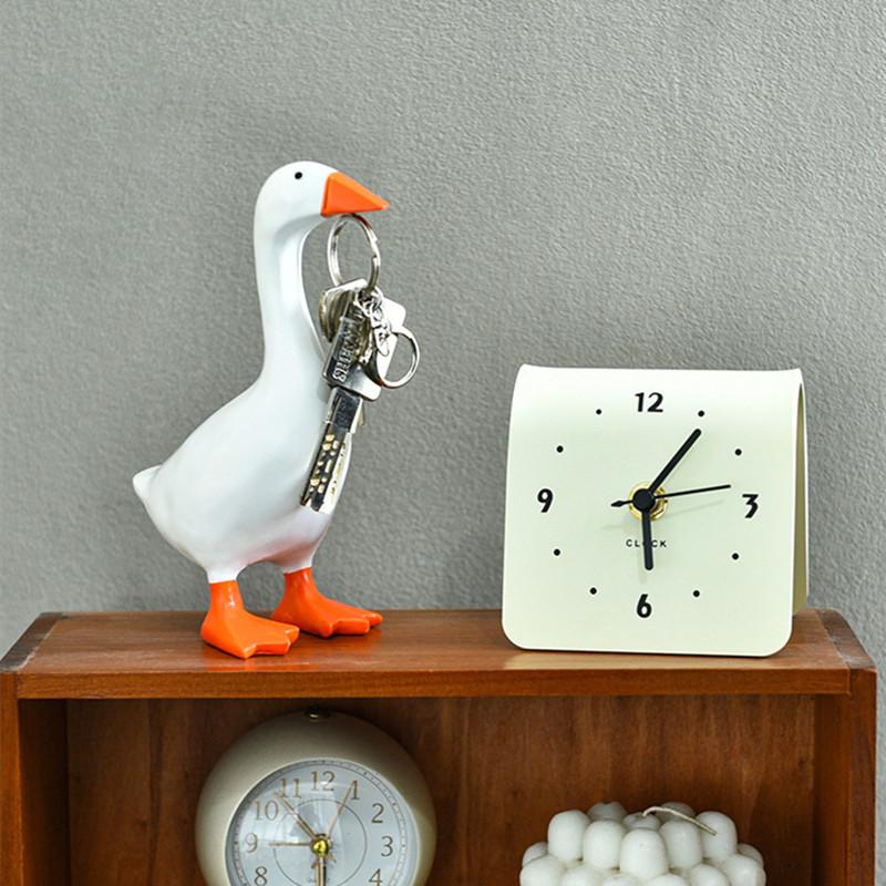 Rustykalna Statuetka Magnes Kaczka: Urocze i funkcjonalne dzieło sztuki z żywicy