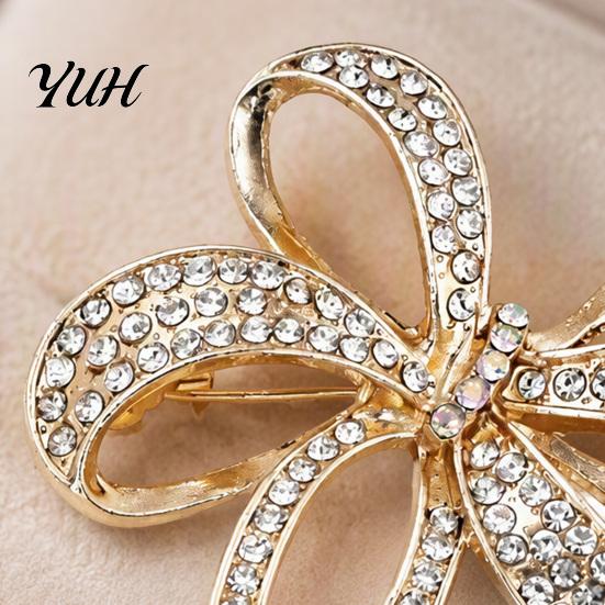 Elegant Bow Jewelry Sparkling Rhinstone Brooch, Retro Alloy Lapel Pin, Brooch Pin Women Accessories for Suit Dress Coat Scarf Durable