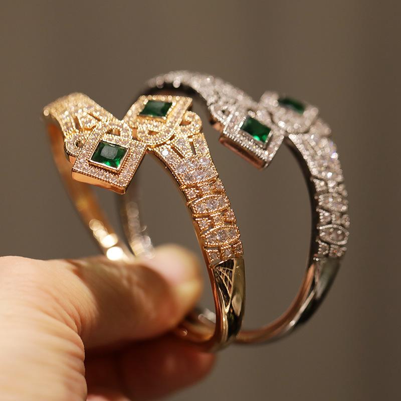 2026 New High-end Super Flash Zircon Nail Bracelet, Personalized Square Emerald Open Bracelet Jewelry