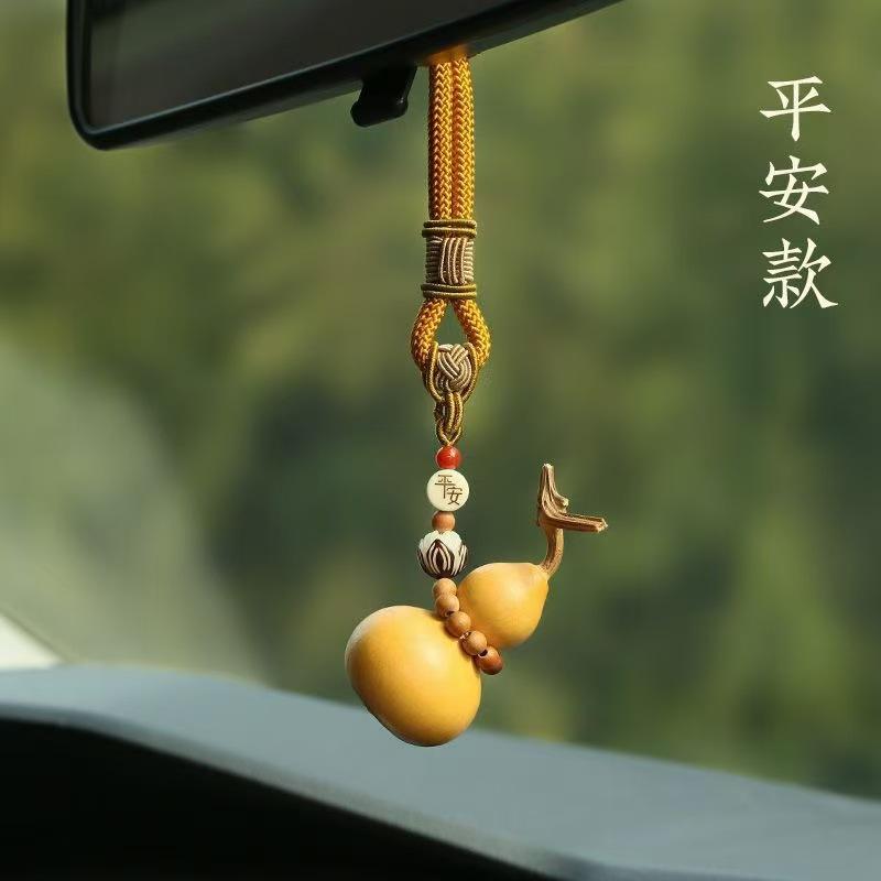 

Handcrafted Road Guardian Car Hanging Ornament - Retro Mirror Pendant Handle Charm for Collectibles