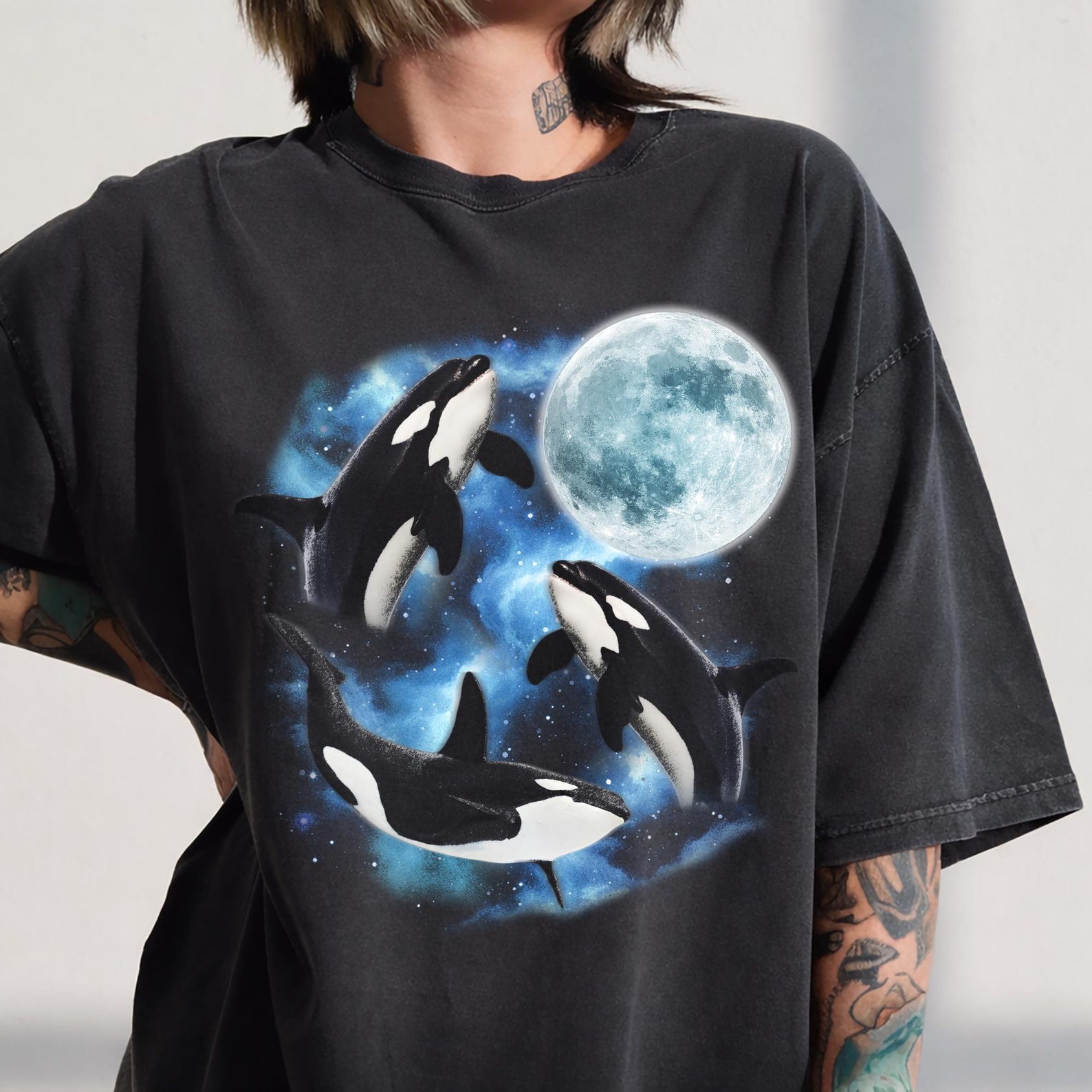 Three Orca Whale Howling to The Moon Shirt, Retro Moon Galaxy Ocean Tee, Killer Whale Cosmic Top, 90s Ocean Wildlife Lightning Tee XL