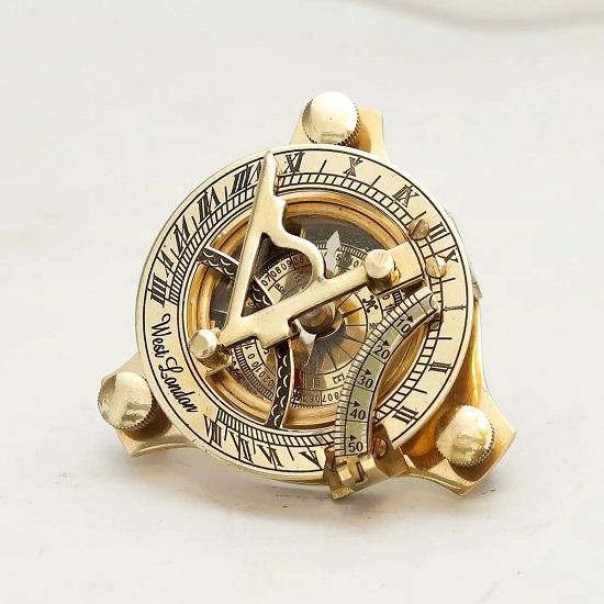 Brass Sundial Compass with Wooden Box,  Compass 10.16 cm Christmas Anniverasry Wedding Graduations Fathers Day Gift