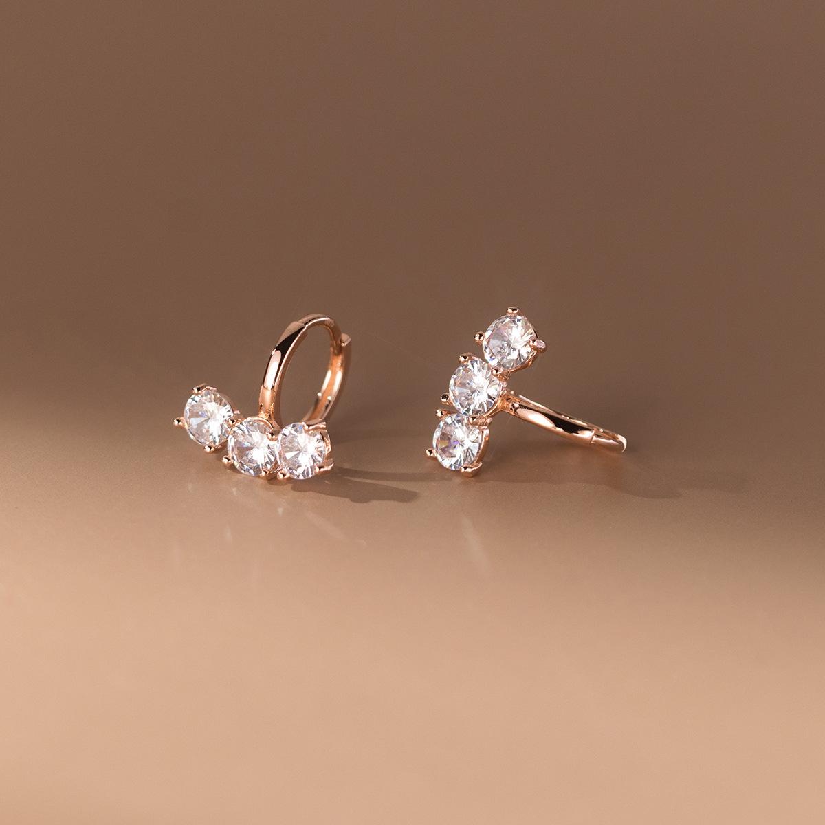 

925 Silver Exquisite Three Cubic Zirconia Earrings for Women Simple Silver/Rose Gold Color Stud Earring золотий
