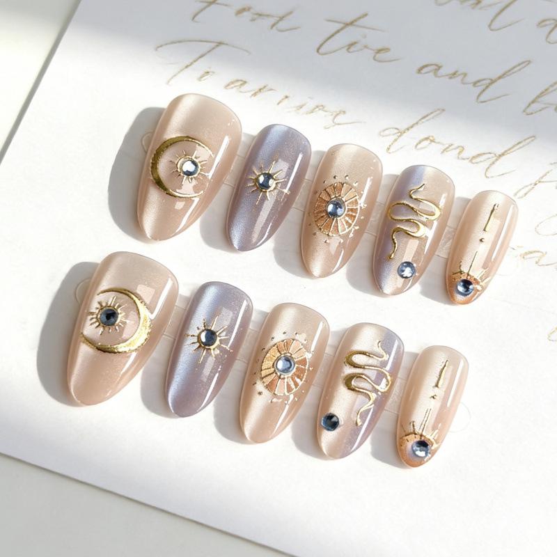 

30-Piece Purple Cat Eye Totem Snake Nail Art with Rhinestones - 3D Luxury Wearable Tips