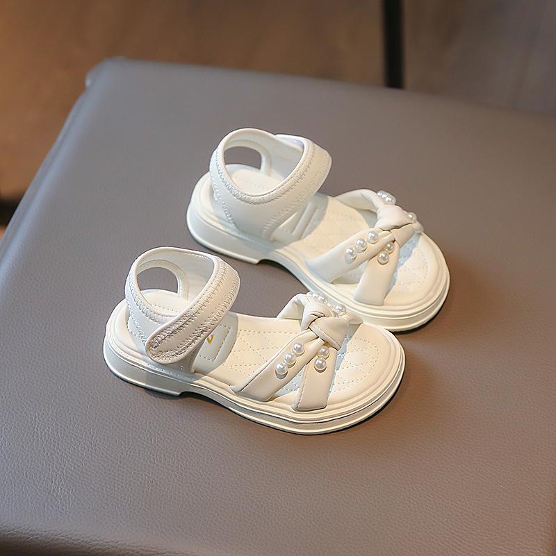 Girls sandals summer 2025 new soft-soled beach shoes little girl open-toed non-slip shoes baby pearl princess shoes