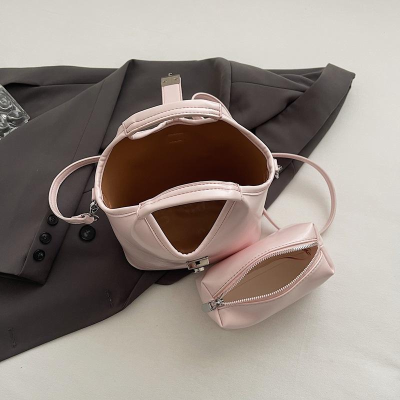 Handbag Women's New Casual Shoulder Bag Fashion Messenger Bag