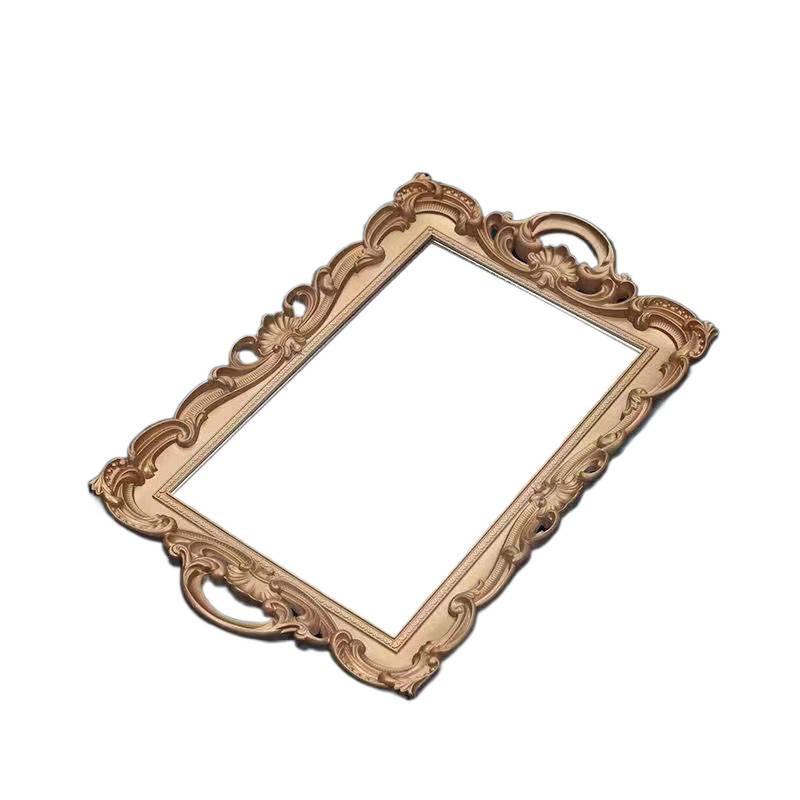 Französischer Retro-Hofstil Goldener Schwebender Schminkspiegel - Dekorativer, Unregelmäßiger Wandspiegel für Fotografie