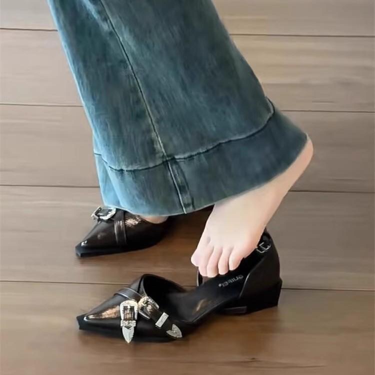 

2025 spring and summer new bag head sandals women s new retro black pointed punk French low-heeled sandals 35 чёрный