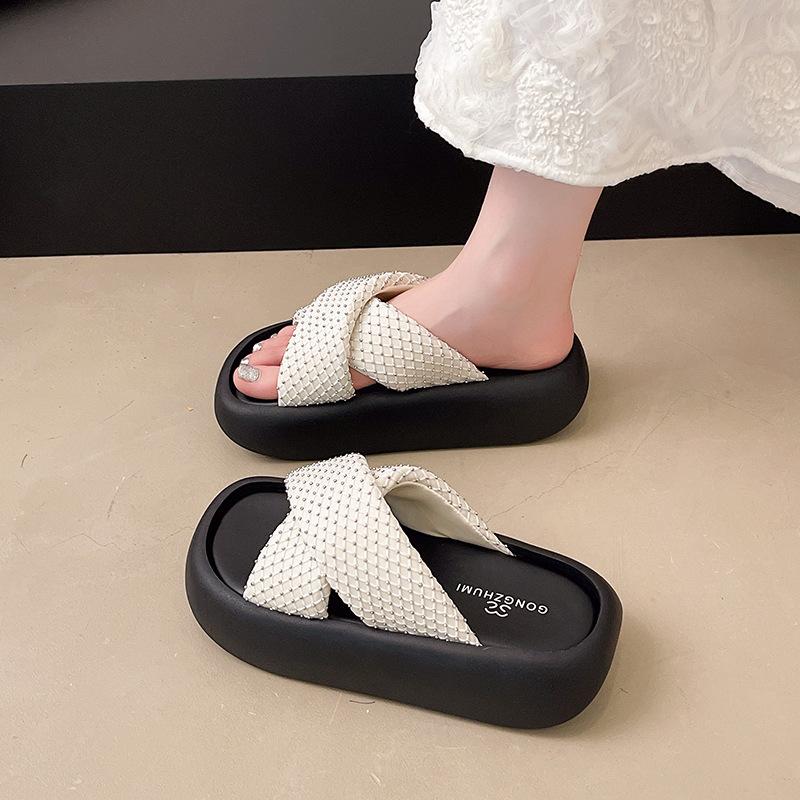 2025 summer muffin thick-bottomed cool slippers new cross-strap fashionable soft bottom with skirt beach one-word slippers women