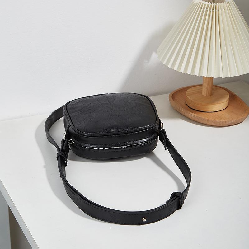 New Fashion Trend Women's Bag Casual Simple Shoulder Bag Retro Women's Simple Messenger Bag Small Square Bag