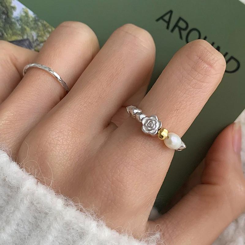Elegant Korean Floral Design Pearl Ring For Women With Copper Material And Elastic Band