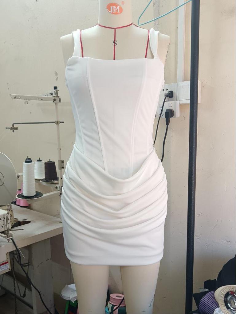 2026 Frühling/Sommer Damen Elegantes Faltenkleid mit Taillenbetonung