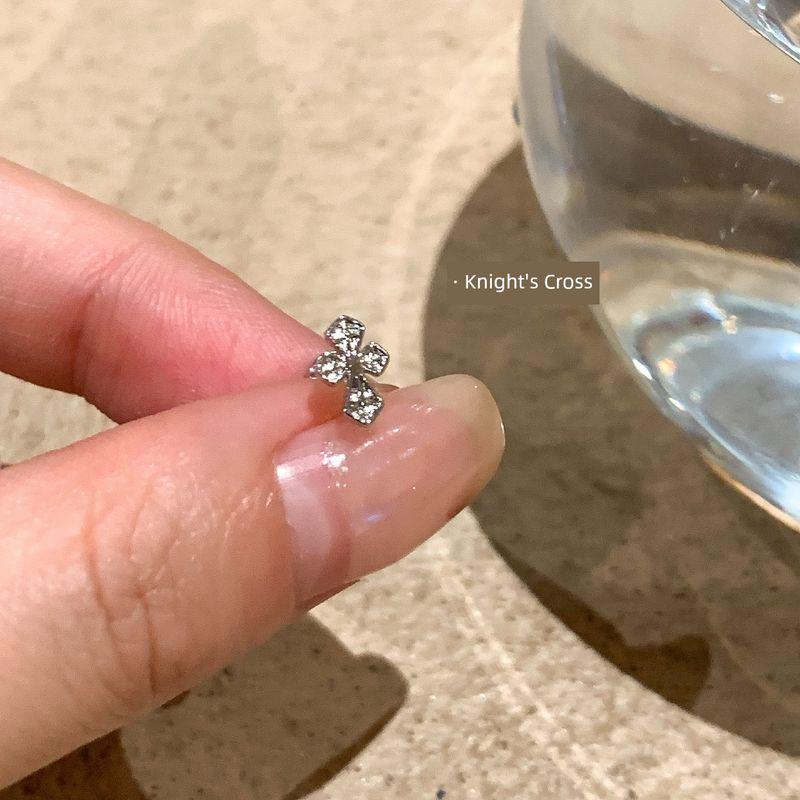 

Dudu Пара Крестиков Серьги-подвески Серьги-пусеты Медицинская Титановая Сталь Уход за ушами Не нужно снимать Супер Вспышка Циркон Кохлеарный Пирсинг Хряща Женские Knight cross single 316L medical titanium steel