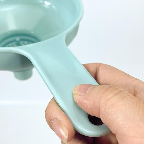 7-in-1 Wide Mouth Funnel Set Kitchen Funnels with Removable Strainer Plastic Wide Mouth Funnel for Filling Bottles Liquid Transfer