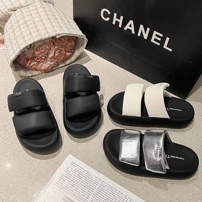 Coole Hausschuhe Damen Sommer Outdoor-Bekleidung Neujahrs dicksölig lässige Strandsandalen Damen Sommer Brot-Flip