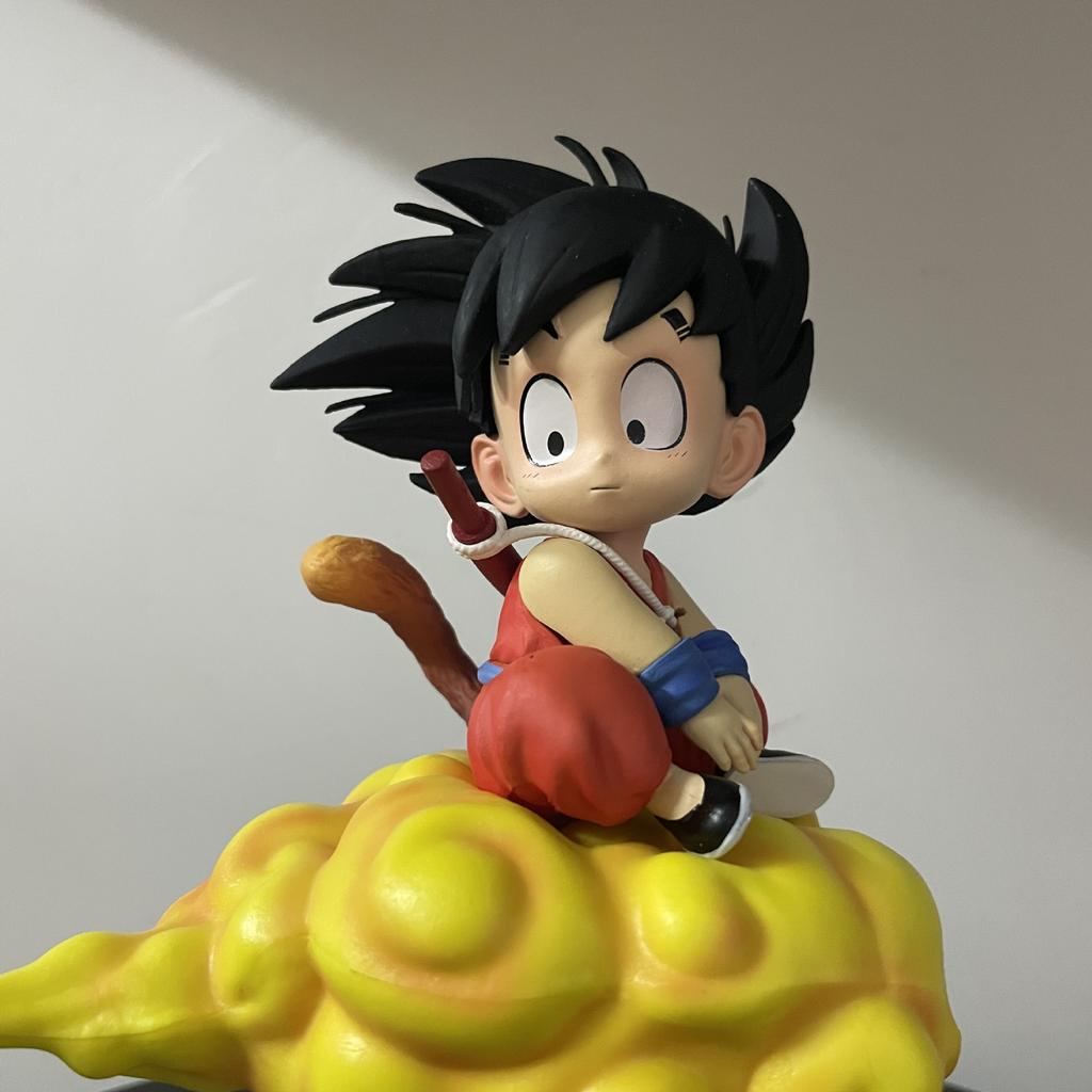 Dragon Ball Z Goku Statue Fliegender Nimbus Anime Sammlerstück Schreibtischornament für Kinder Jungen