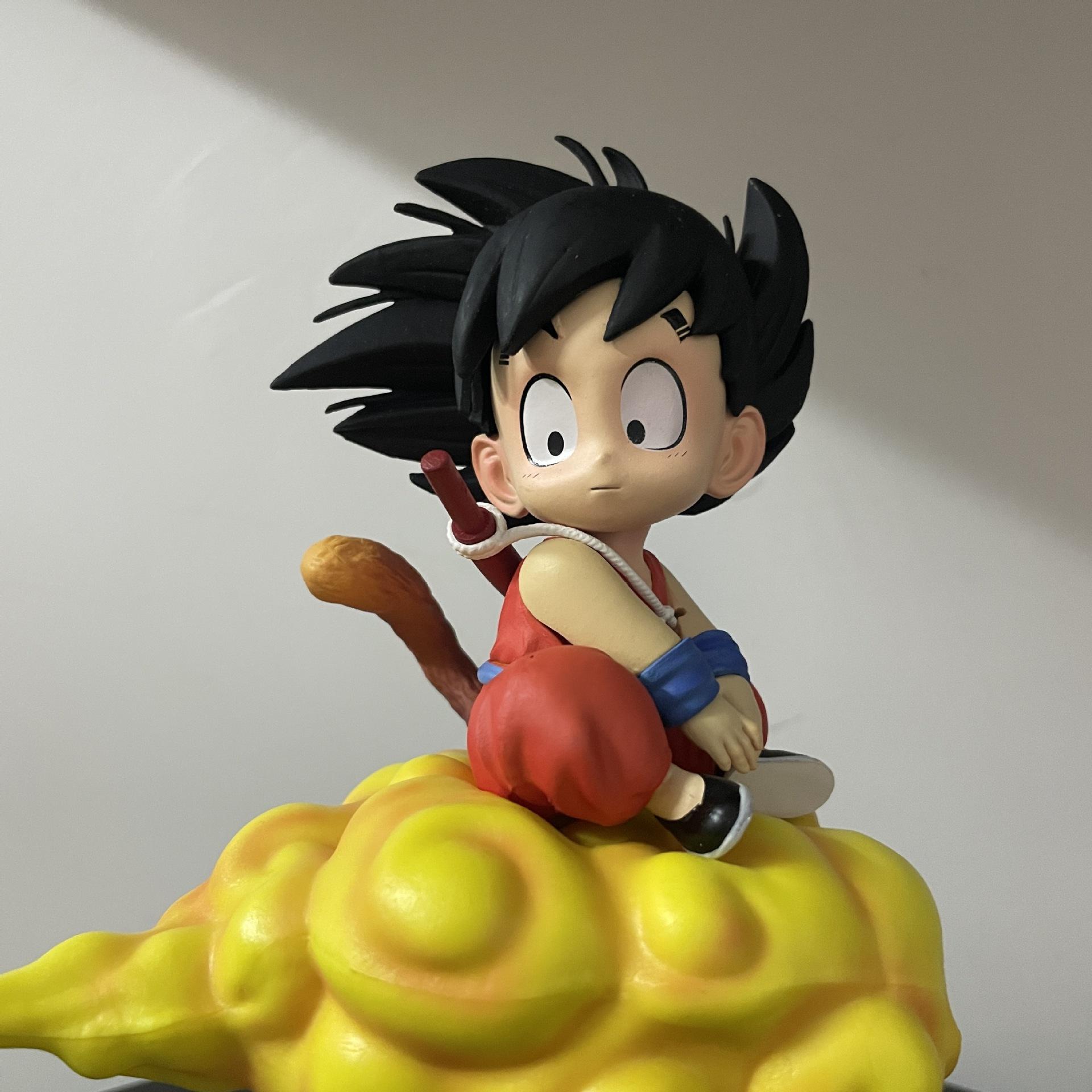 Dragon Ball Z Goku Statue Flying Nimbus Anime Collectible Desk Ornament for Kids Boys красный